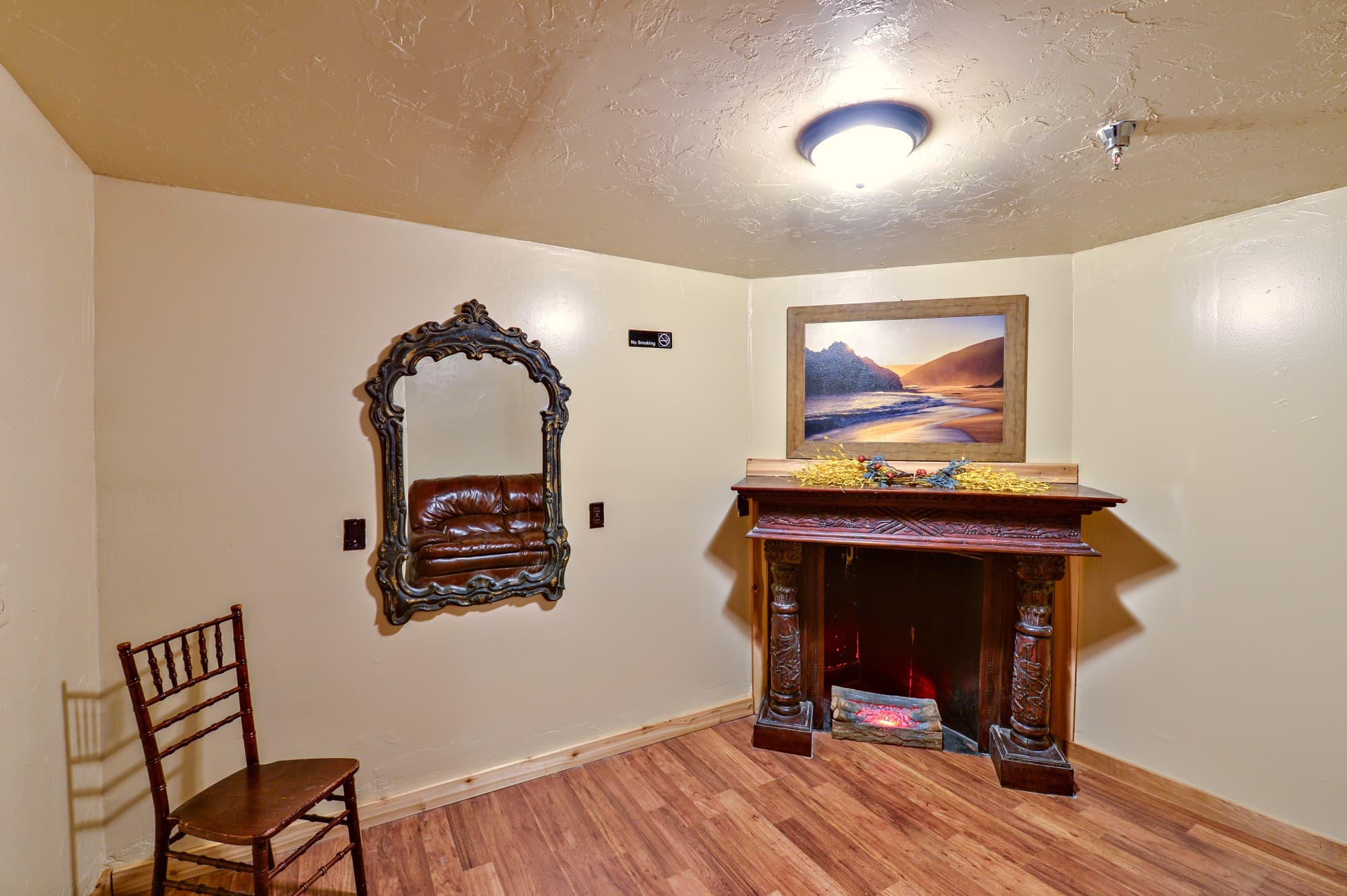Groom Room